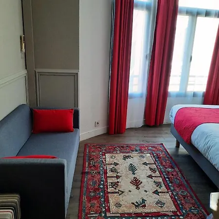 Hotel De France 3*